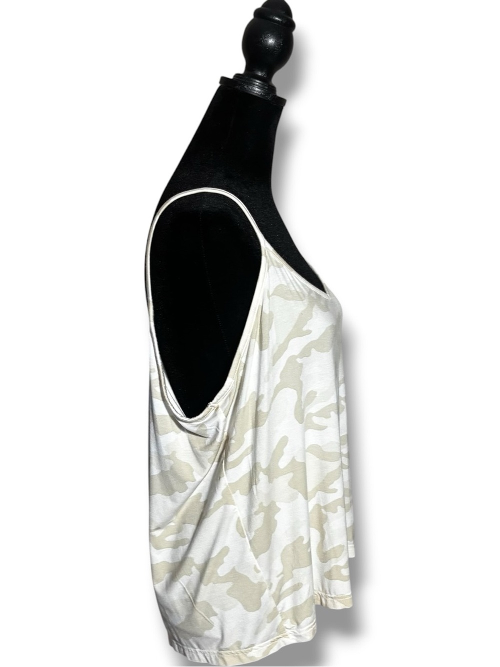 Old Navy White & Light Gray/Beige V Neck Loose Fit Camo Spaghetti Strap Camisole - Picture 3 of 16